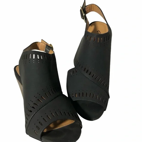 QUPID Slip on heels w Ankle Strap Blk Sz 5.5 - Picture 5 of 10